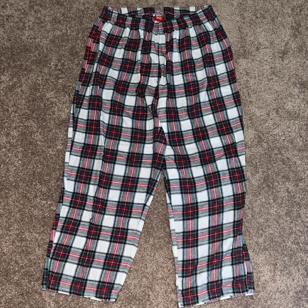 Macy’s Holiday PJ Set - Picture 5 of 6